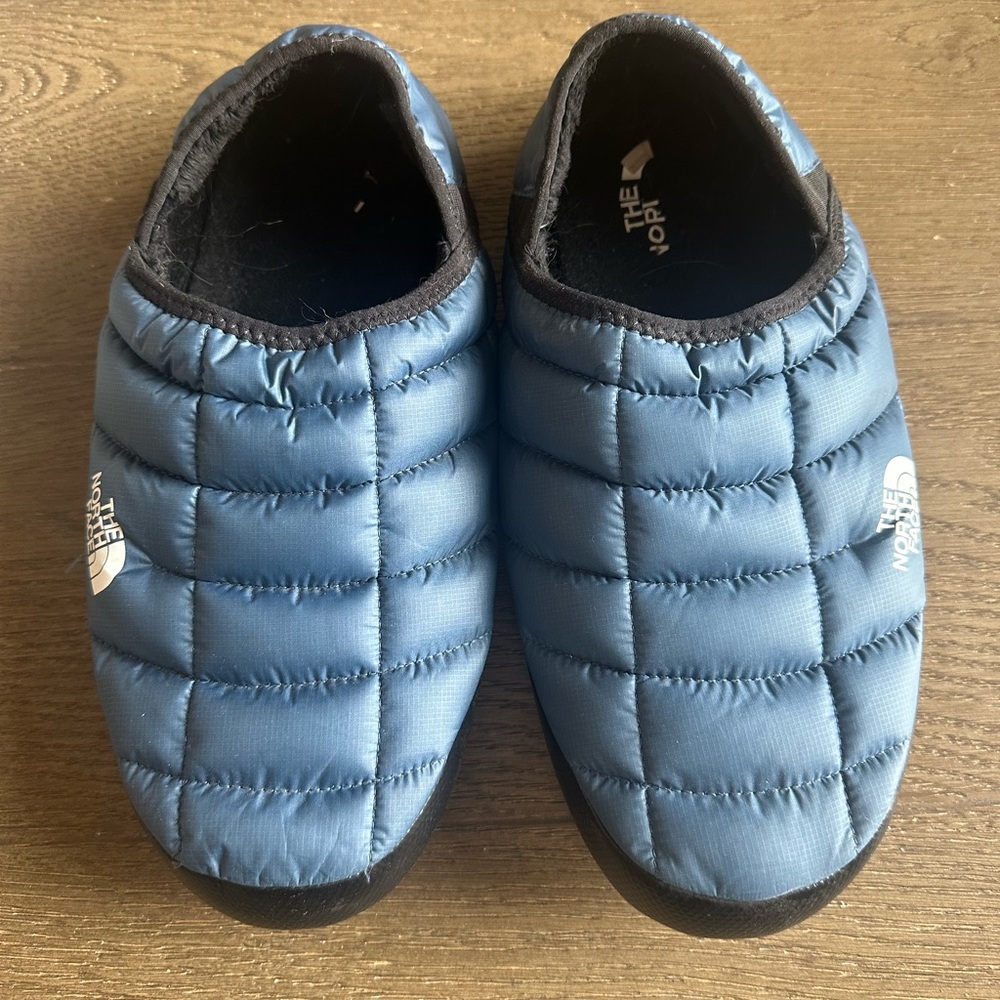 The North Face Men’s ThermoBall Traction Mule V  Slippers Size 11 in Navy
